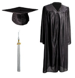toque-de-diplome-toge-robe-universitaire-satine-pompon-gris-argent-mortier-coiffe-de-remise-de-diplome-annee-2020