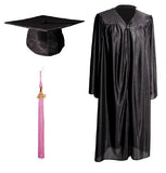 toque-de-diplome-toge-robe-universitaire-satine-pompon-rose-mortier-coiffe-de-remise-de-diplome-annee-2020