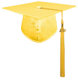 maison-du-diplome-honorys-mortier-coiffe-toque-de-diplome-jaune-or-satine-brillant-laureat-universitaire-diplomissimo-2021-pompon-cordon